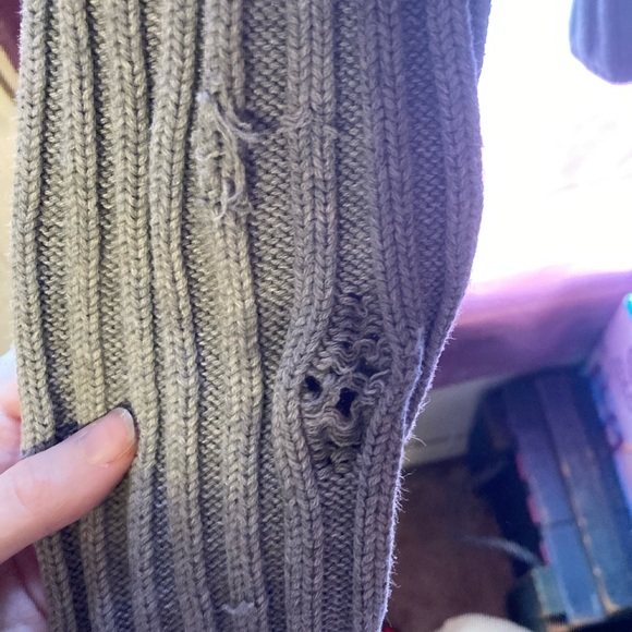 Men’s sweater - Picture 3 of 5